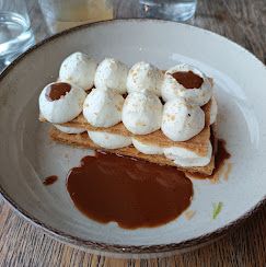 chez-eugenie-686b834c45f59